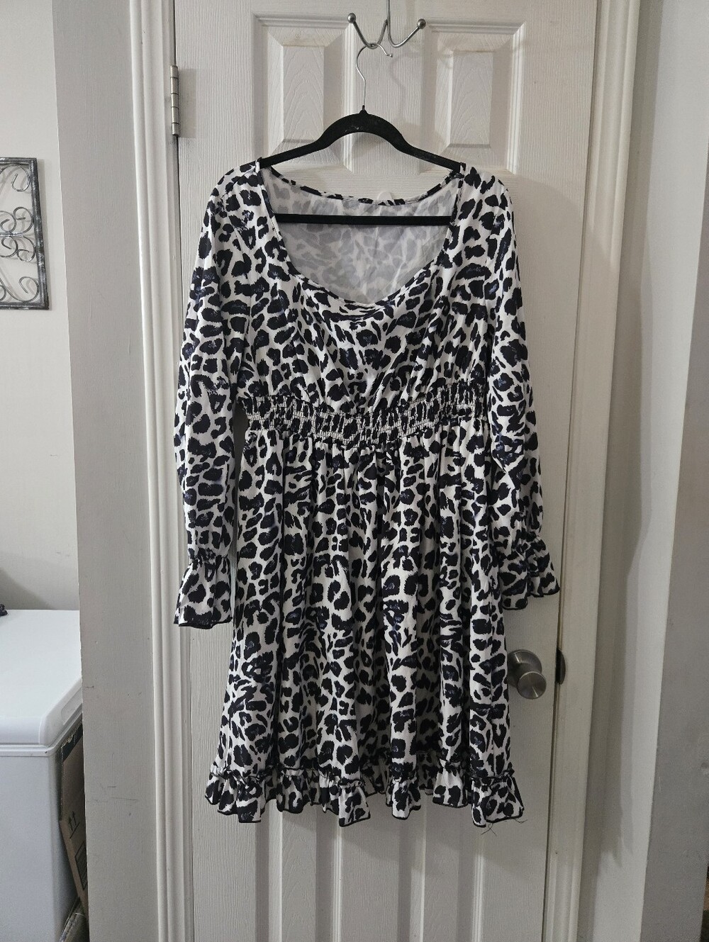 1x Shein dress